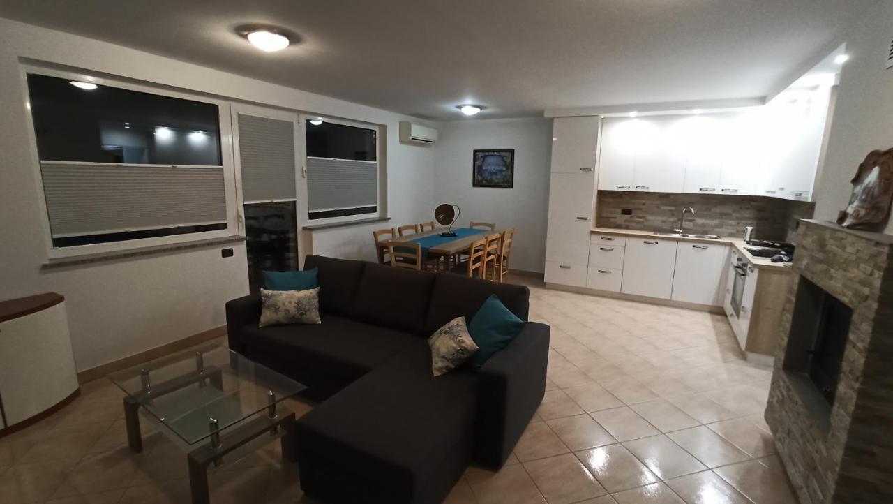 Apartma Apollonio Crni Kal ภายนอก รูปภาพ